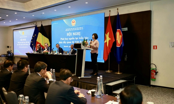 Chọn giống tốt, dùng AI đúng cách: Góc nhìn từ hai nữ trí thức Việt tại châu Âu