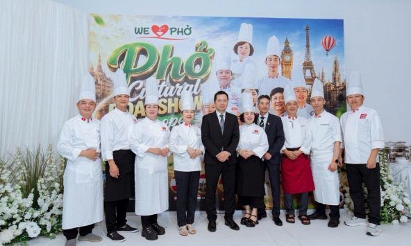 Hành trình Phở Roadshow Europe 2026: Nghệ nhân Việt lan tỏa hương vị quê hương tại Ba Lan