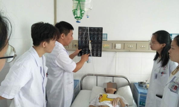 Cô gái vỡ thận vì sử dụng thứ nhiều người dùng để giảm đau nhức, mệt mỏi