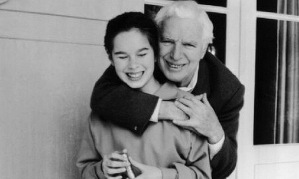 Vua hề Sác-lô gửi con gái: '40 năm ba mua vui cho mọi người, nhưng ba khóc nhiều hơn họ cười!' 