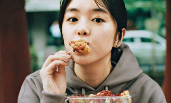 5 thói quen trước khi ngủ làm bạn bị béo bụng, số 2 cực nhiều người mắc