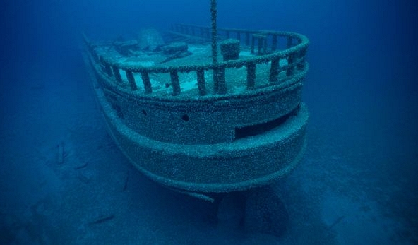 Tình cờ tìm thấy con tàu mất tích suốt 130 năm, nhà thám hiểm ngỡ ngàng với cảnh tượng trước mắt