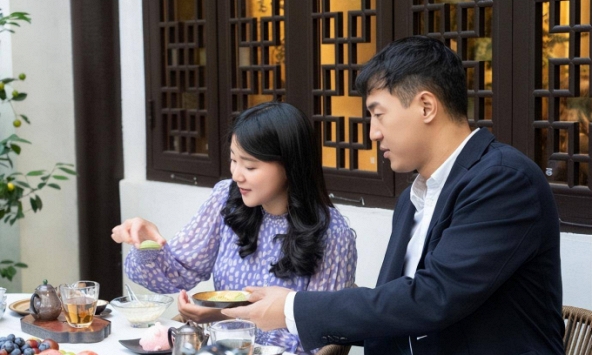 Công chúa 'vạn người mê' của Bhutan từng làm chao đảo MXH hiếm hoi lộ diện bên phu quân, nhan sắc tiên tử ở tuổi 30 gây chú ý