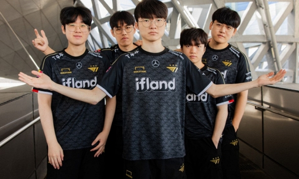 Hủy diệt LNG, T1 nhắc khéo người hâm mộ rằng họ chưa từng thua LPL ở sân chơi lớn nhất LMHT