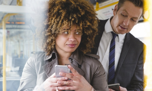 Đây là cách để không ai xem trộm được thông báo trên màn hình iPhone, muốn riêng tư nên cài đặt ngay!