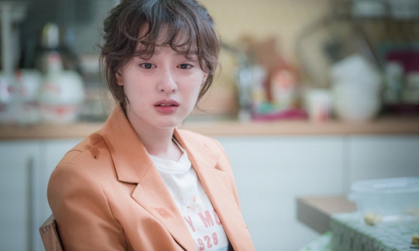 Tình cảnh tại thành phố phát triển bậc nhất châu Á: Quá nửa người trẻ không có tiền, chấp nhận ăn bám bố mẹ để tồn tại