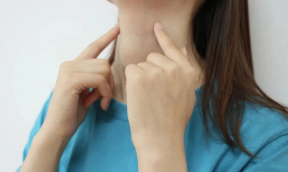 Phổi không tốt, cơ thể sẽ gặp tình trạng '1 chậm, 2 đột ngột' 