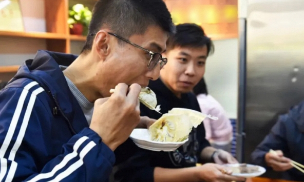 2 dấu hiệu lão hóa có thể nhìn thấy từ việc ăn uống, tự kiểm tra xem bạn có hay không