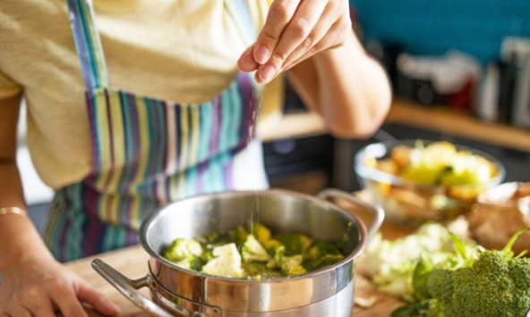 Cả 3 người trong một nhà đều có u tuyến giáp, hóa ra “thủ phạm” là 2 gia vị cực quen thuộc trong bếp