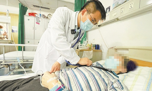 Tưởng da khô và ngứa do trời lạnh, người đàn ông gục ngã khi biết mắc ung thư sát Tết