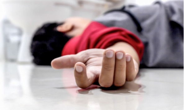 Chàng trai đôi mươi liệt nửa người, não tổn thương nghiêm trọng ngay khi đang chơi bóng, bác sĩ tiết lộ nguyên nhân dẫn đến đột quỵ 