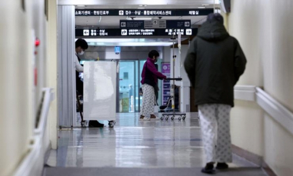 Tình cảnh sau 25 ngày khủng hoảng y tế tại Hàn Quốc: Nhiều bệnh nhân chấp nhận 'án tử', người thân bất lực trước hiện thực đau lòng