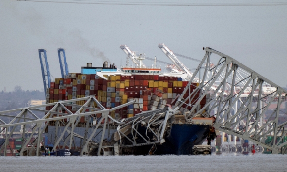 Thảm họa sập cầu tại Mỹ: Tiết lộ về cuộc gọi khẩn cấp cứu sống nhiều người vào thời điểm nguy hiểm