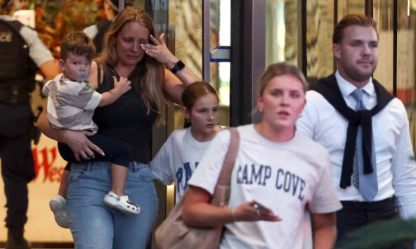 Đâm dao kinh hoàng tại TTTM: Người mẹ nỗ lực bảo vệ con giữa cơn nguy kịch, qua đời ngay sau khi trao con cho người lạ