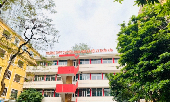 Điểm danh 3 ngôi trường cấp 3 lần lượt có học sinh giỏi Toán - Văn - Ngoại ngữ nhất Hà Nội