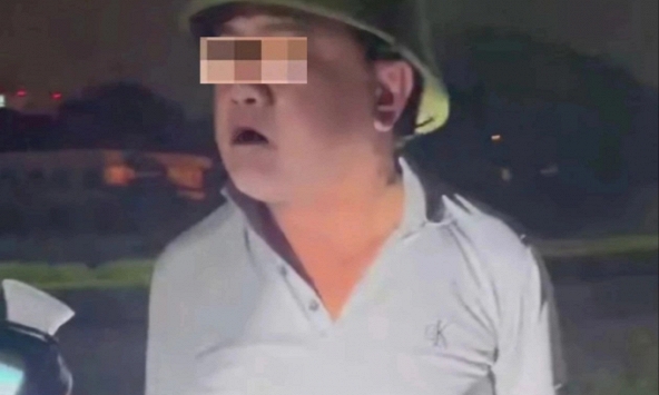 Người đàn ông trong 3 tháng 3 lần vi phạm nồng độ cồn, bị tạm giữ 3 xe máy xin 'bỏ qua' do chưa có tiền nộp phạt