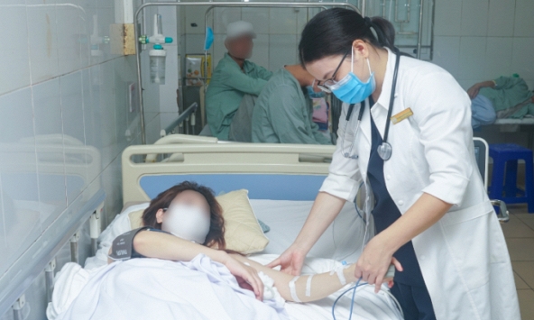 Người phụ nữ sốc phản vệ, suýt tử vong vì phương pháp làm đẹp nhiều chị em quan tâm