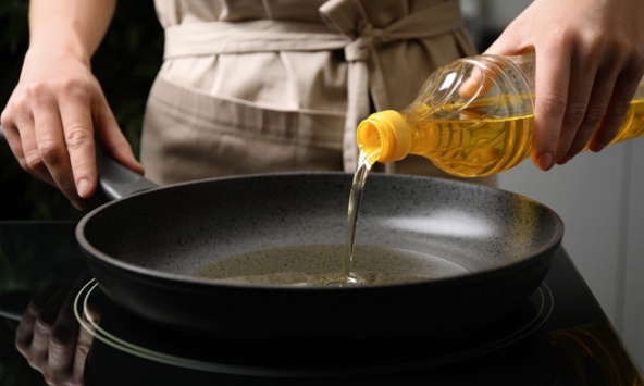 Người phụ nữ mắc ung thư gan vì một sai lầm nhiều người mắc khi dùng dầu ăn