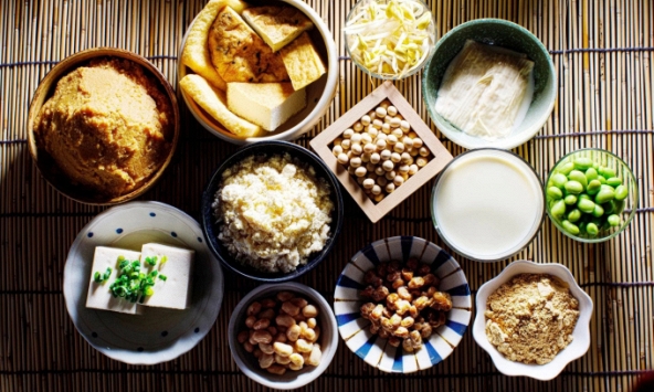 Tế bào ung thư 'sợ nhất' bạn ăn 7 loại thực phẩm, dùng thường xuyên nó sẽ không dám bén mảng đến gần