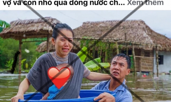 Thực hư bức ảnh người đàn ông đưa vợ con sơ tán khỏi cơn lũ trên chiếc chậu chòng chành khiến nhiều người nghẹn ngào 