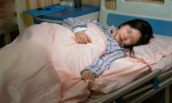 Nữ sinh 15 tuổi đã mắc ung thư buồng trứng, hối hận vô cùng vì bỏ lỡ 2 dấu hiệu suốt 1 năm