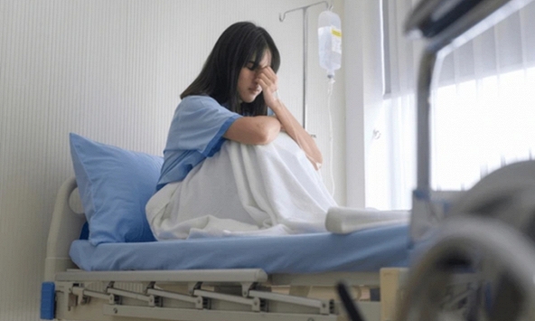 Cô gái đột nhiên nổi loạn, trộm cắp và hẹn hò nhiều người cùng lúc, đi khám không ngờ lộ ra 1 bệnh