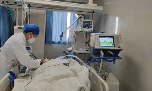 Người đàn ông ăn 3 bữa đúng giờ mỗi ngày nhưng mắc ung thư ruột, bác sĩ cau mày tức giận khi biết thực đơn