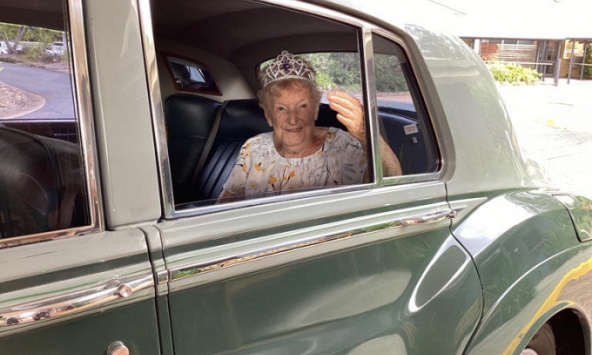 Trò chuyện cùng 7 người sống lâu nhất thế giới: Sống hạnh phúc đến 100 tuổi chỉ cần làm 6 việc