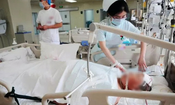 Sau một lần massage cổ, người đàn ông đang trẻ khỏe bỗng đối mặt với tử thần, hóa ra sai lầm nằm trong 1 thứ