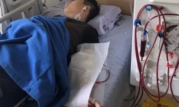 21 tuổi đã suy thận suýt mất mạng vì 4 kiểu ăn uống khoái khẩu ở người trẻ