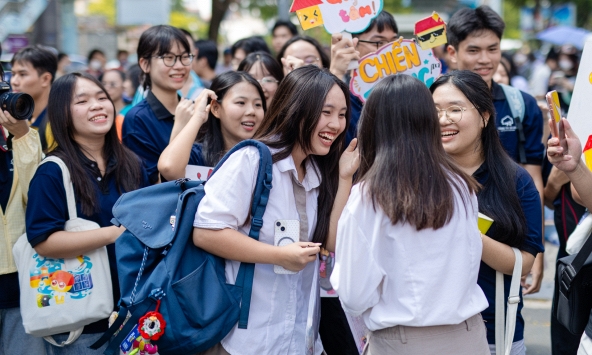 Đề Toán thi tốt nghiệp THPT 2026