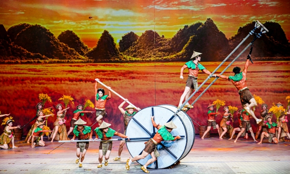Vingroup ra mắt “kỳ quan sân khấu” Đất Nước Thiên Hùng Ca - đại show 75 phút tôn vinh hành trình 4.000 năm lịch sử Việt Nam