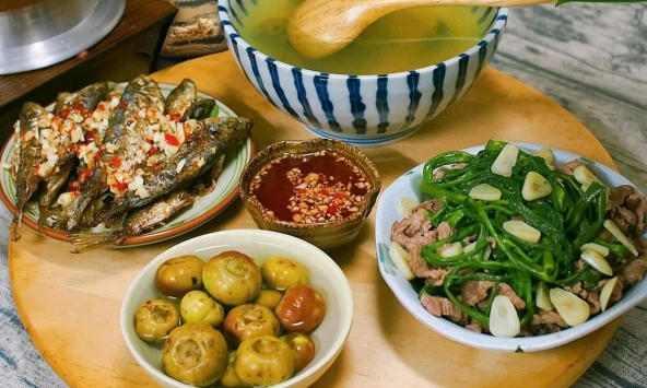 Phát hiện 5 'sát thủ' thầm lặng trên bàn ăn: Dù KHÔNG rượu, KHÔNG thuốc vẫn mắc ung thư đại trực tràng