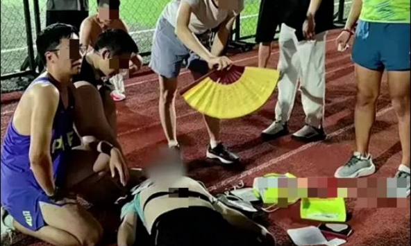 Người đàn ông 40 tuổi đột ngột ngừng tim khi đang chạy bộ, bác sĩ cảnh báo: Thấy 5 thứ phải DỪNG NGAY