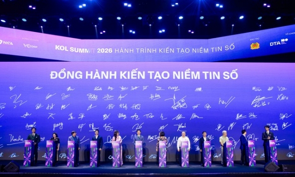 KOL Summit 2026: 34 CLB Niềm tin số và 1.500 khách mời ký cam kết đồng hành kiến tạo niềm tin số