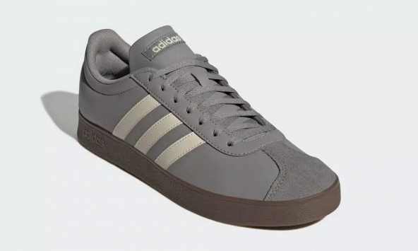 Puma, adidas, Vans, New Balance: 4 thương hiệu đồ nam bán nghìn đơn, ngày đôi sale gì?