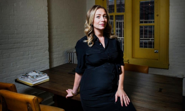 Whitney Wolfe Herd: Từ chối Tinder để trở thành bà chủ đế chế hẹn hò cho phái nữ 