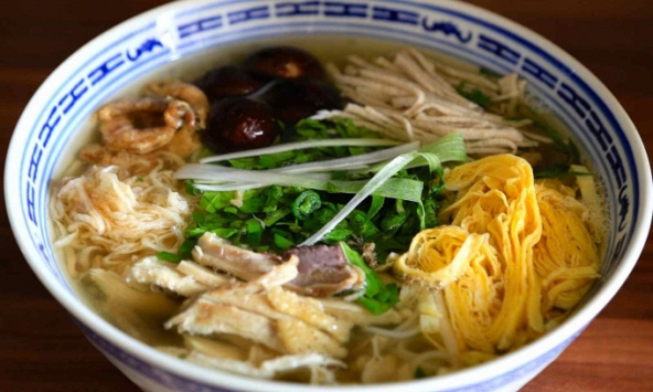 Bún thang, nét chấm phá thú vị của Tràng An