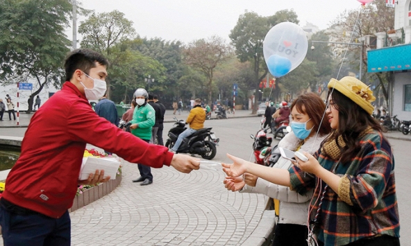 Trong lo sợ vẫn sáng những yêu thương