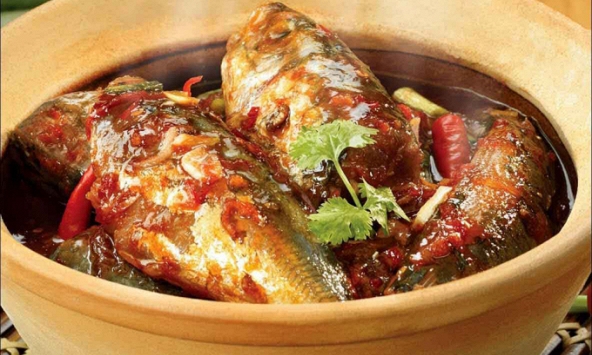 Cá kho có bao giờ dễ hơn thế