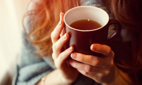 Clip hướng dẫn cách pha trà nóng trên Tik Tok của người phụ nữ người Mỹ gây tranh cãi