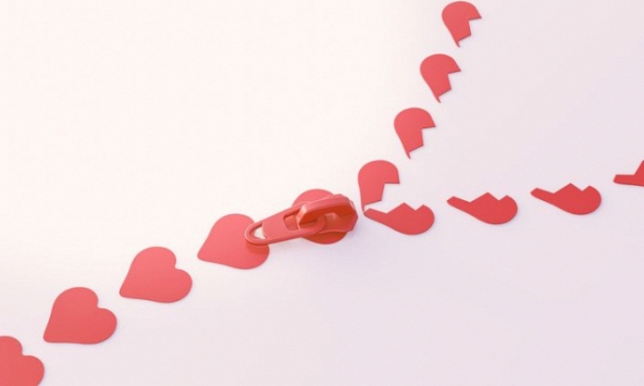 Mối quan hệ mở hay tình yêu không đủ?