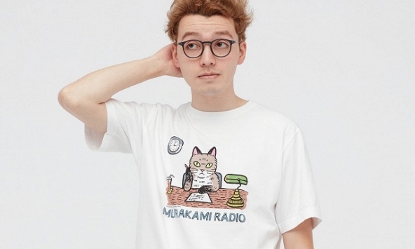 Uniqlo ra mắt dòng sản phẩm áo phông tôn vinh nhà văn nổi tiếng Nhật Bản.