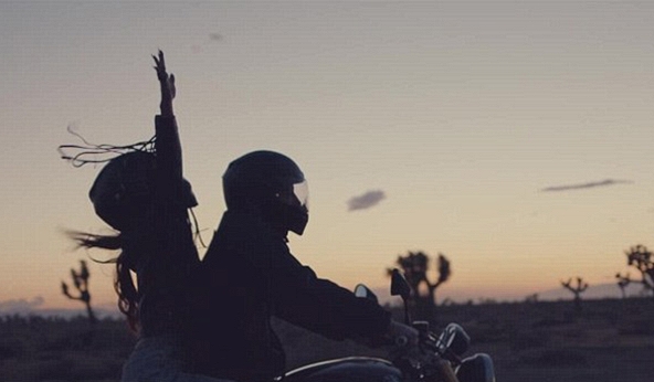 Lái chuyến xe quan hệ