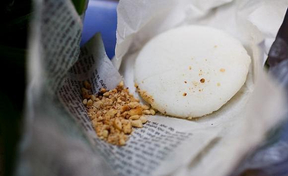 Cơm nắm phố nghèo