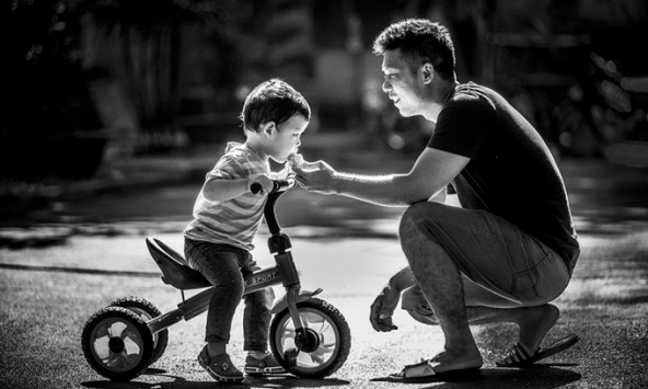 Con cái, người thày kiên trì nhất