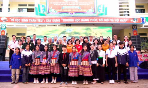 Khích lệ sự lan tỏa năng lực tích cực trong cộng đồng với “Nắng trên non”