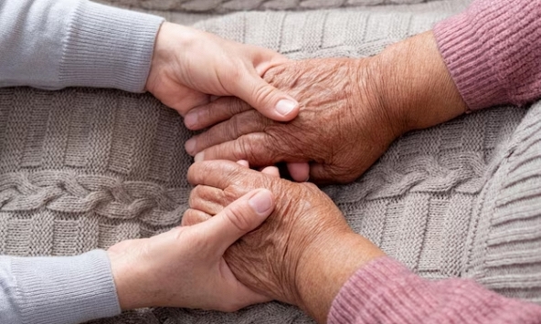 Nghiên cứu loại thuốc giúp giữ lại ký ức người thân ở người mắc Alzheimer