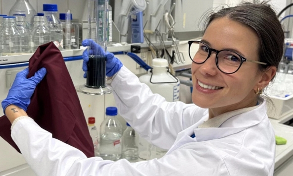 Các nhà khoa học thành công tạo ra dung môi mới giúp tái chế hoàn toàn vải polycotton