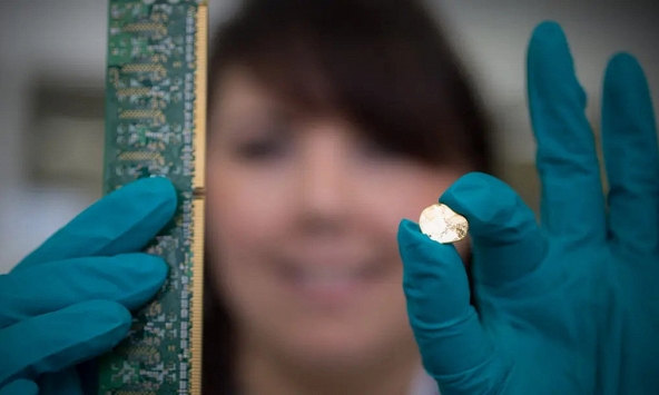 Trung Quốc ra mắt công nghệ thu hồi hơn 98% vàng từ điện thoại cũ trong 20 phút